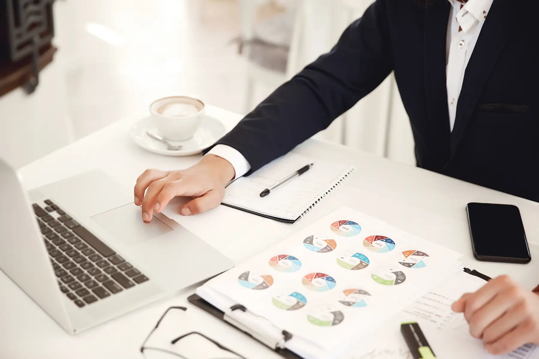5 Benefits of Outsourcing Your Restaurant’s CFO